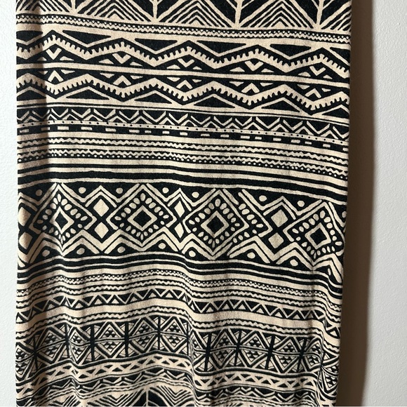 Forever 21 Black and White/Cream Geometric Patterned Boho Maxi Dress Size Small - Picture 6 of 7